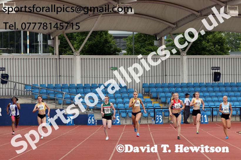 Womens under-20s 200 metres, Northern Senior and Under-20s Champs., Sports City, Manchester. Photo: David T. Hewitson/Sports for All Pics